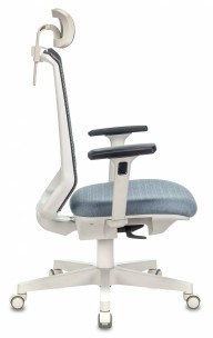 Кресло руководителя Бюрократ EXPERT  белый пластик