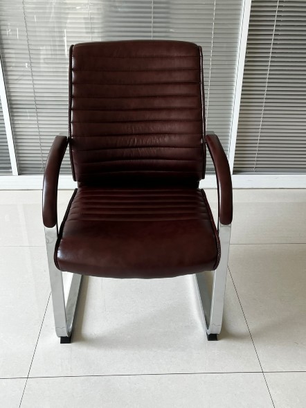 Кресло для посетителей K-8010L